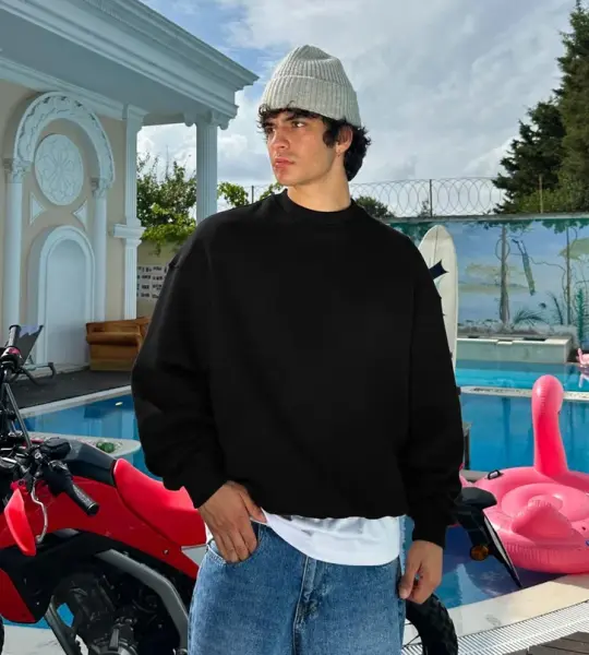 Black Basic Oversized Crew Neck Sweater